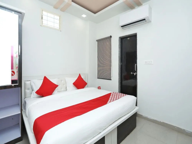 OYO 13822 Kolar Hotel