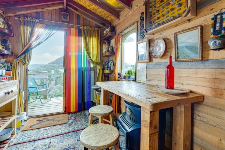 2 x Double Bed, Glamping Wagon in Dalby Forest