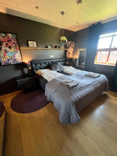 3 Bedrooms Apartment
