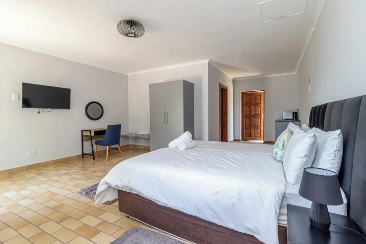 Standard Double room with garden view