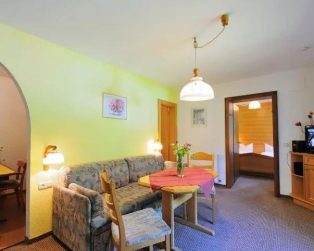 3 Bedrooms Apartment