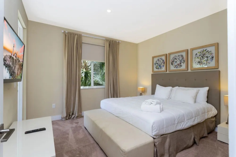 Stunning 4 Bd Close To Disney @ Magic Village 3247