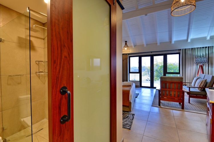 Deluxe Twin Suite