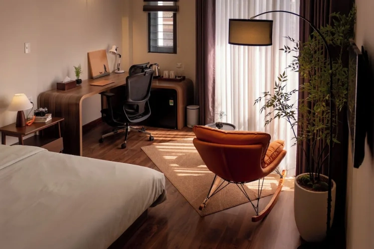 Deluxe Studio
