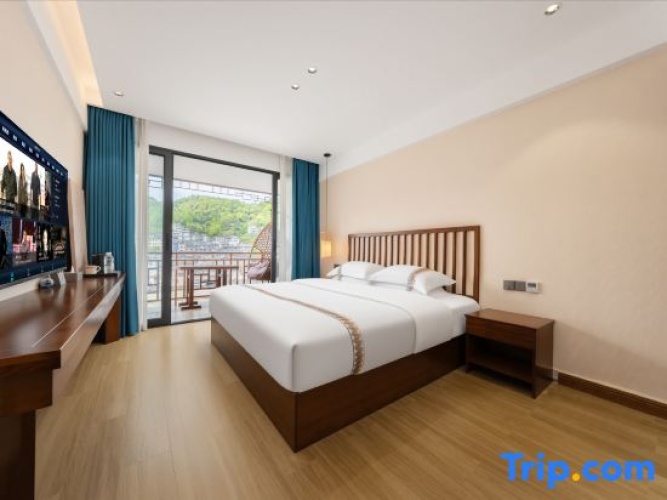 Standard Double room with balcony and with river view