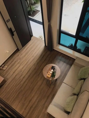 1 Bedroom Luxury Apartment with garden view