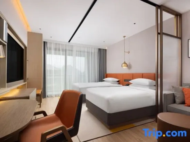 Standard Twin room with mountain view