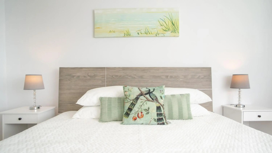 Renovated townhome -Rooftop Terrace by Sandy Beach