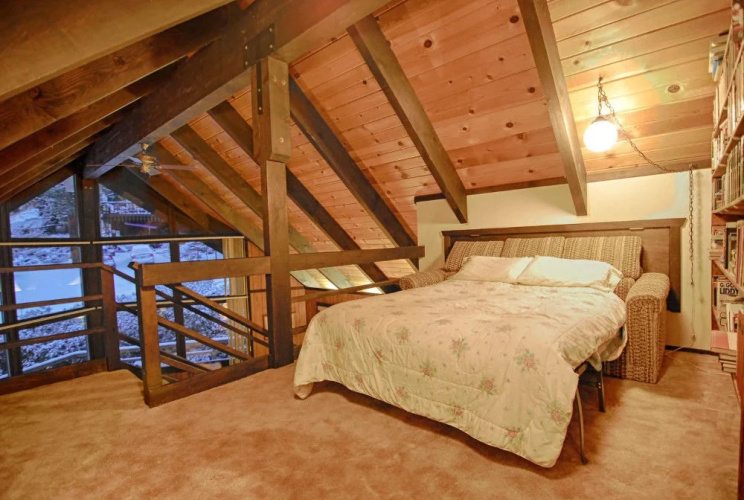 372 Rim Drive - 3 Br Home