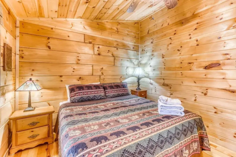 Bumpa Bear Hideaway