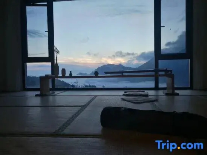 Yi Shuang Ren Hostel