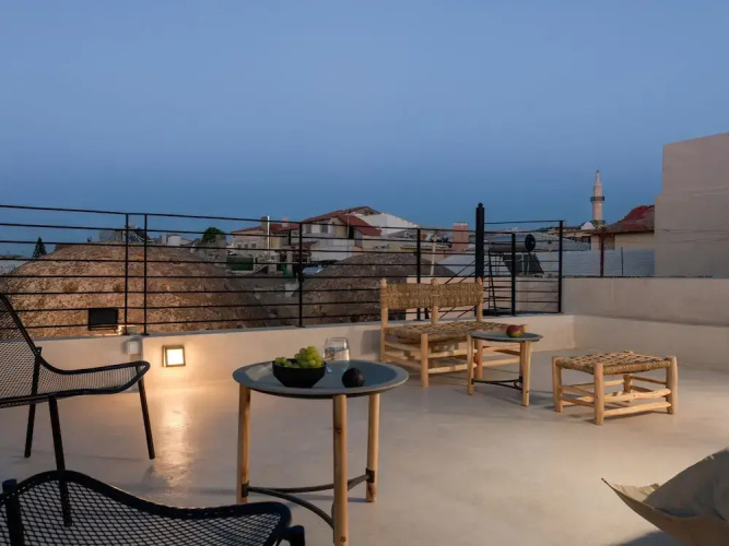 Sutor Chic Manor