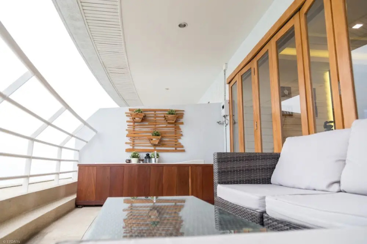 Sandy Beach Condo 17D