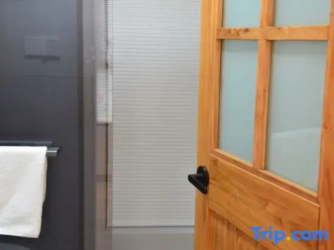 Jinglu Homestay
