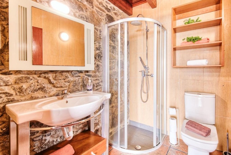 2 Bedrooms Cottage