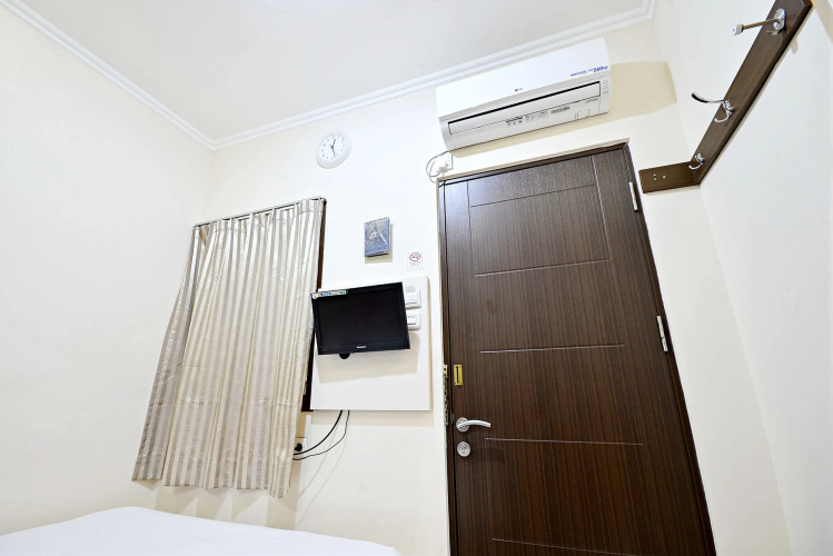 ZEN Rooms Cideng Barat