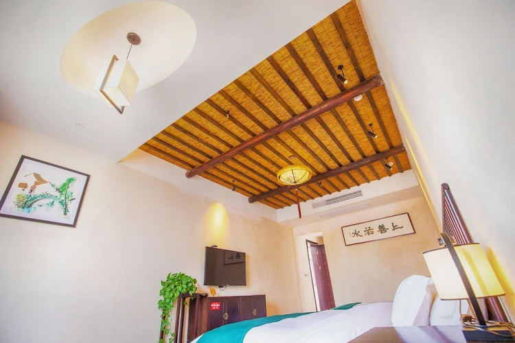 Wuzhen Ziye Musu Inn