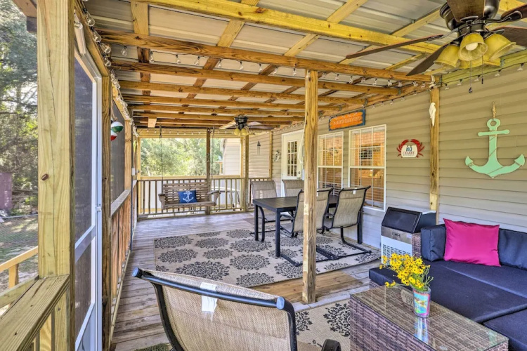 Cozy Steinhatchee House w/ Fire Pit & Grill!