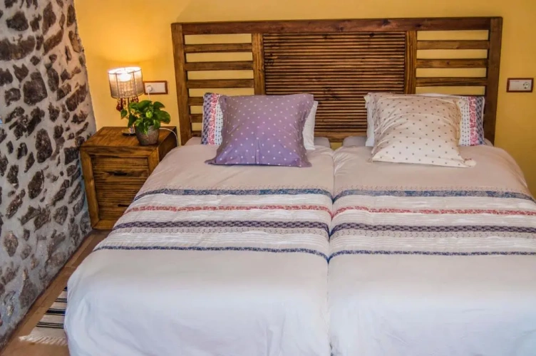 2 Bedrooms Villa