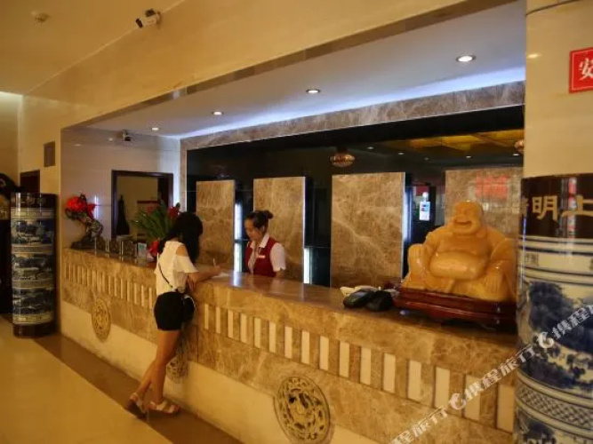 Golden Dragon Hotel