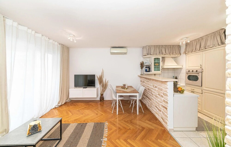 Beautiful Apartment in Split With Wifi and 1 Bedrooms