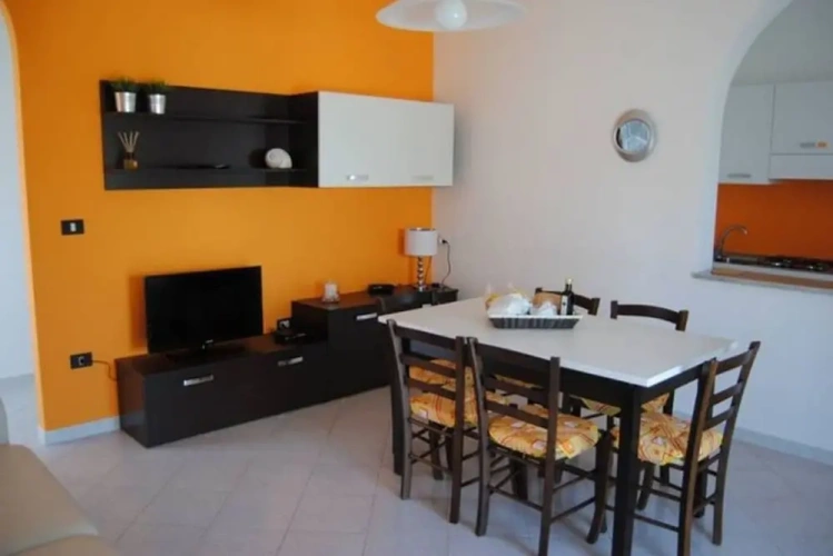 2 Bedrooms Villa