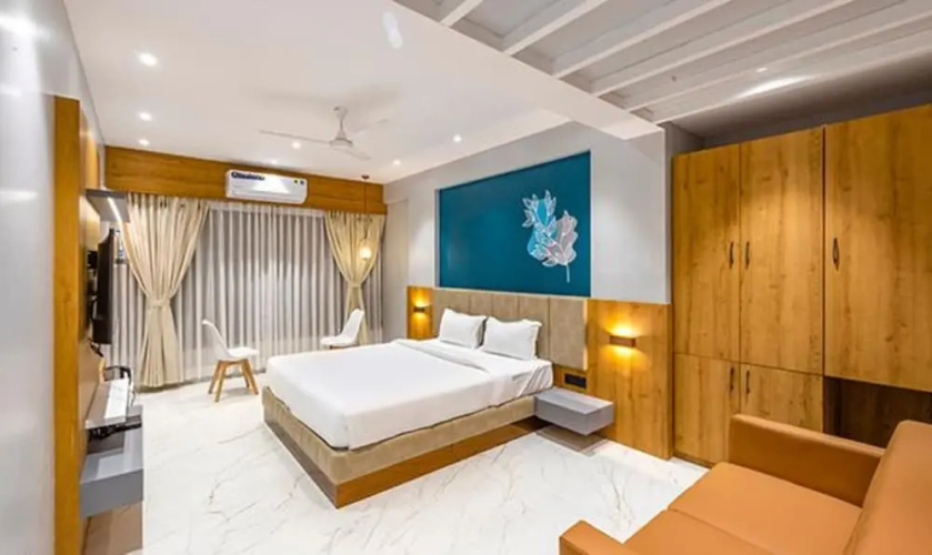 Fabhotel Prime Opulence