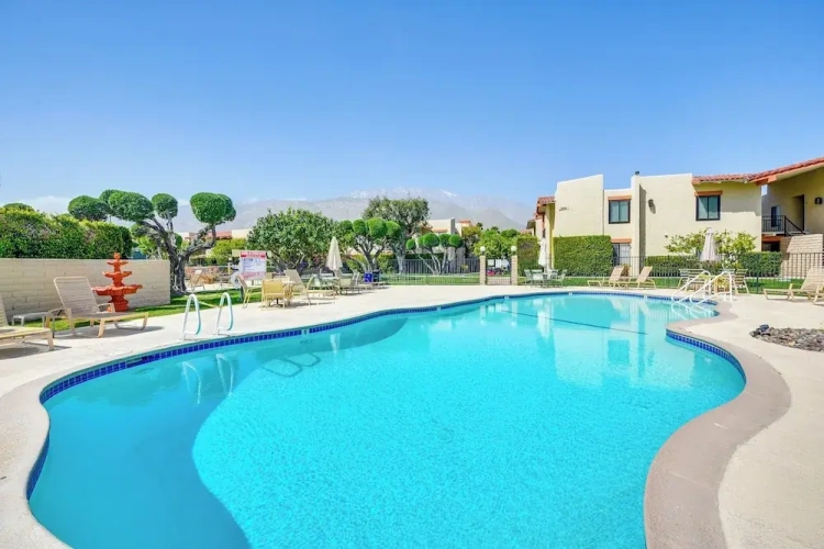 2 Bedrooms Apartment