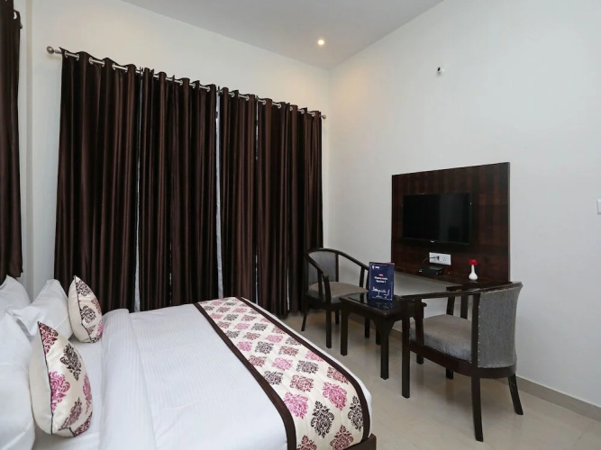 POP 92284 Hotel Prisha Inn