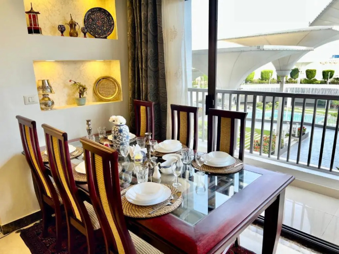 Luxury hotel apartment with pools in front AUC