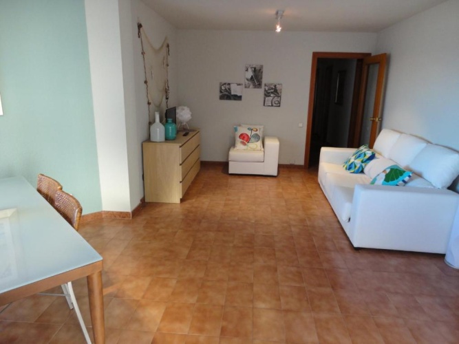 3 Bedrooms Apartment