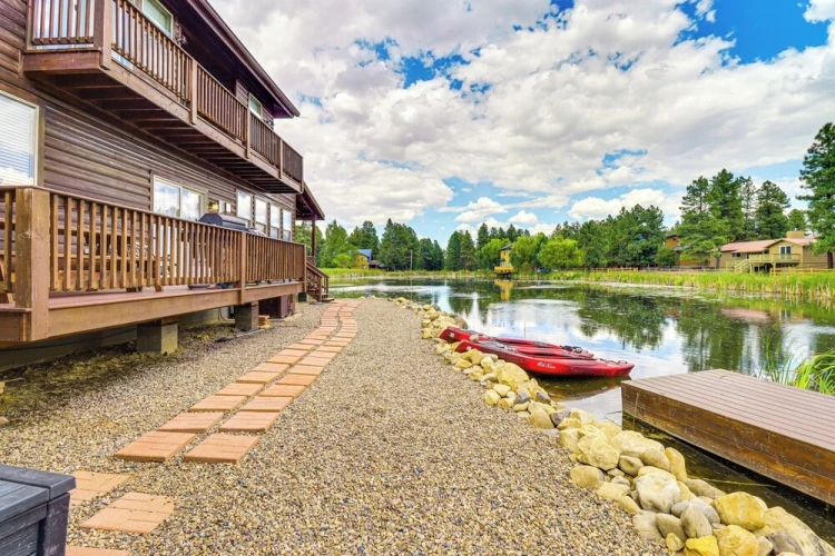 5 Bedrooms Cottage