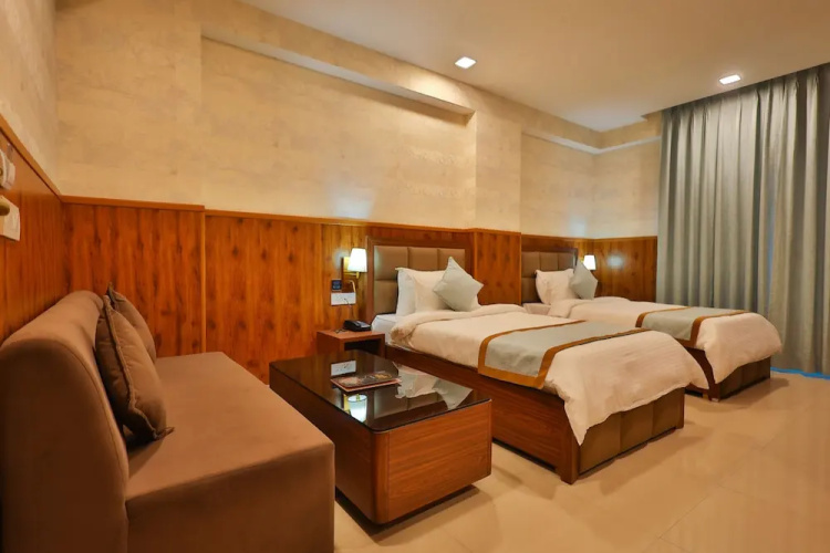 Clay Inn Hotel Gurugram