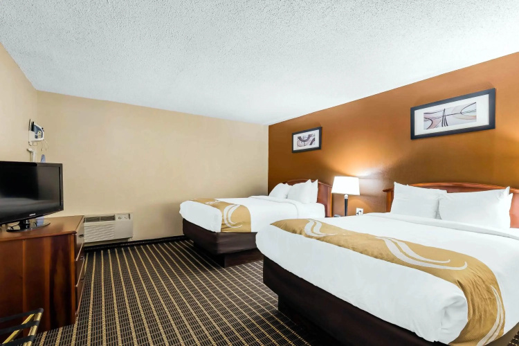 Quality Inn & Suites Sevierville - Pigeon Forge
