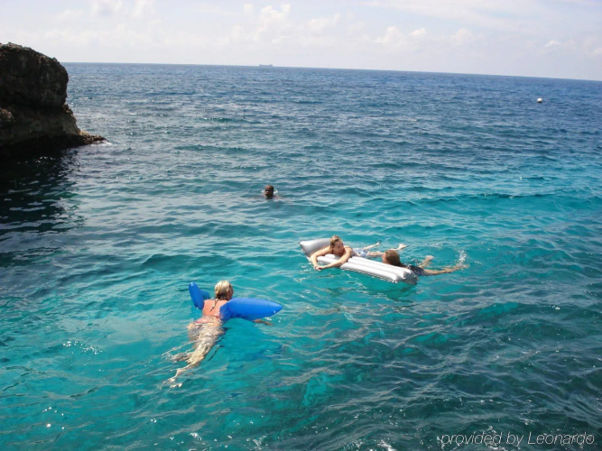Coral Seas Cliff