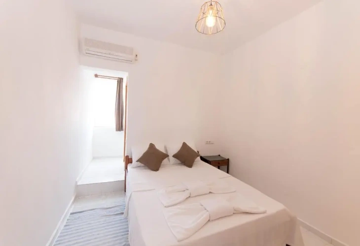 Standard Double room with partial sea view