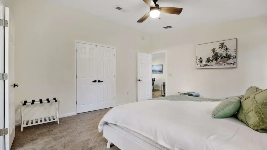 The Oak Hideaway Pet Friendly 3bd!