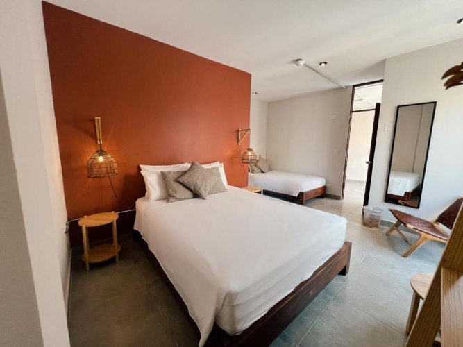 Standard Triple room