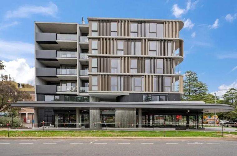 Convenient Braddon Studio With Parking
