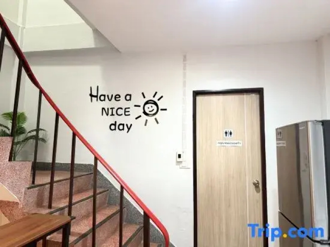 Terlyn Hostel & Cafe
