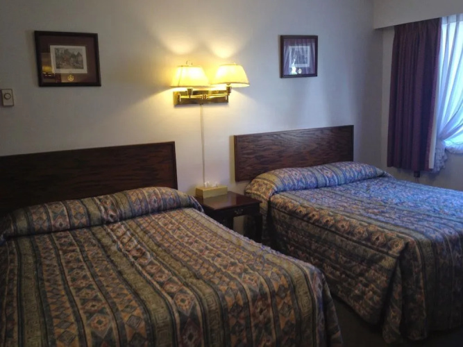 Red Roof Motor Inn
