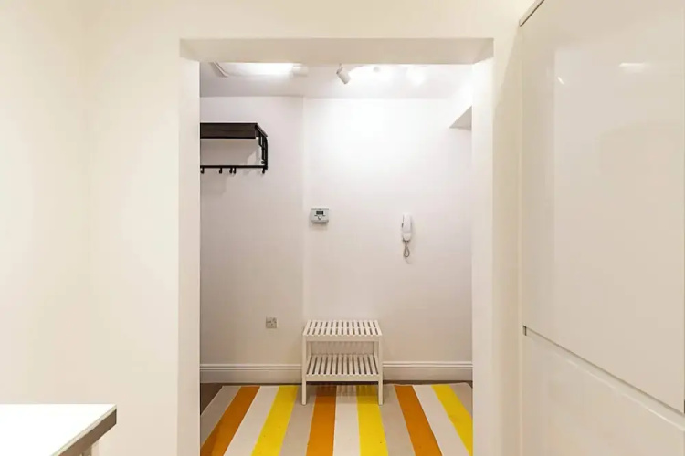 Charming and Modernised Edwardian Flat