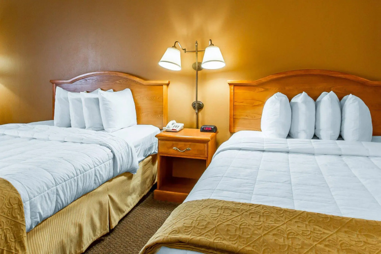 Quality Inn Burlington near Hwy 34