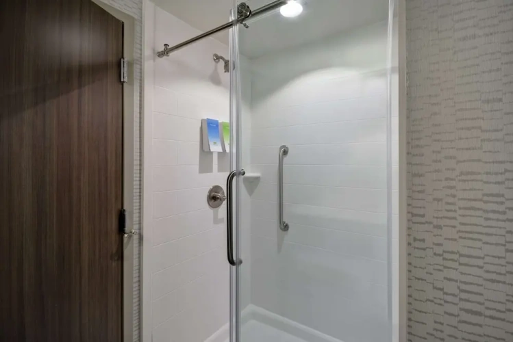 1 Bedroom Suite