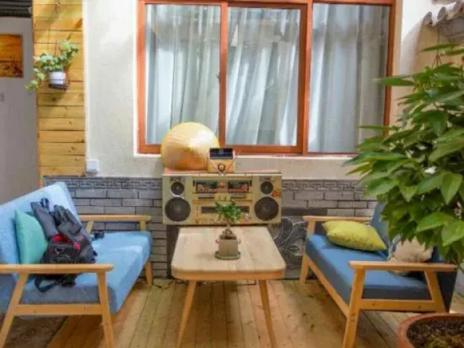 Li Zhongxia Hostel