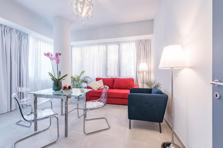 1 Bedroom Apartment