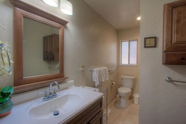 Bowers Mansion 3 Bedroom Home by Redawning