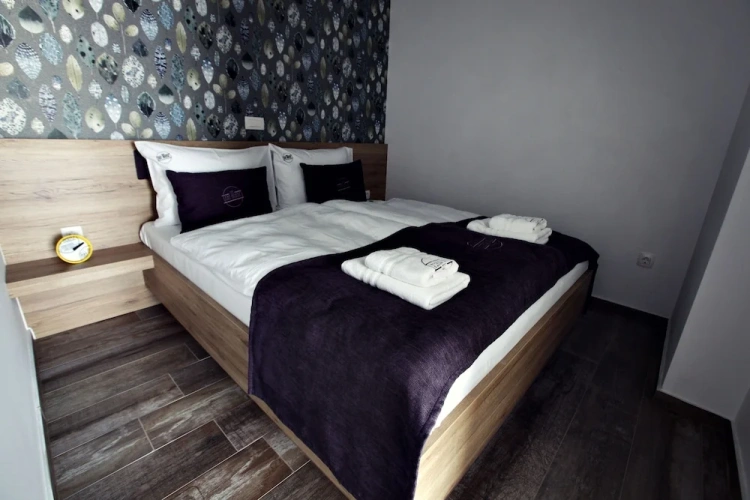 2 Bedrooms Apartment with garden view