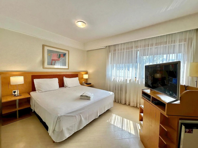 Bienal First Class Flat Service - UH403