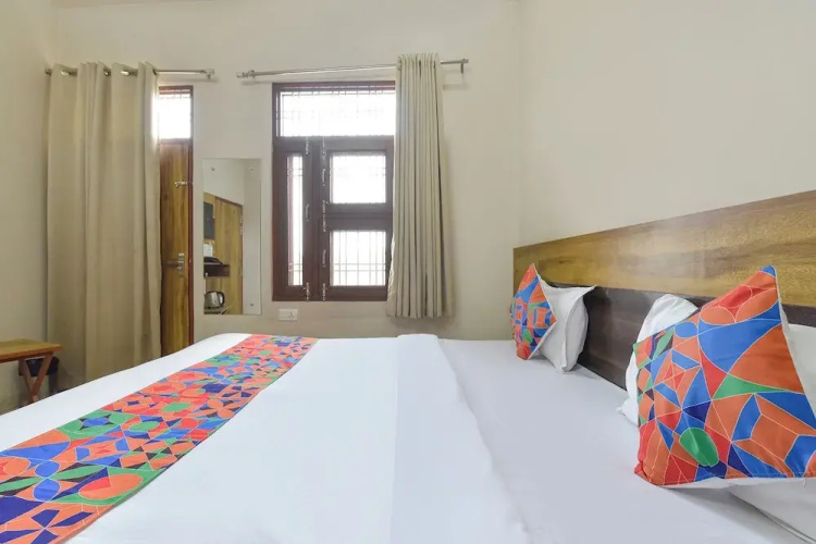 Fabhotel Shivansh